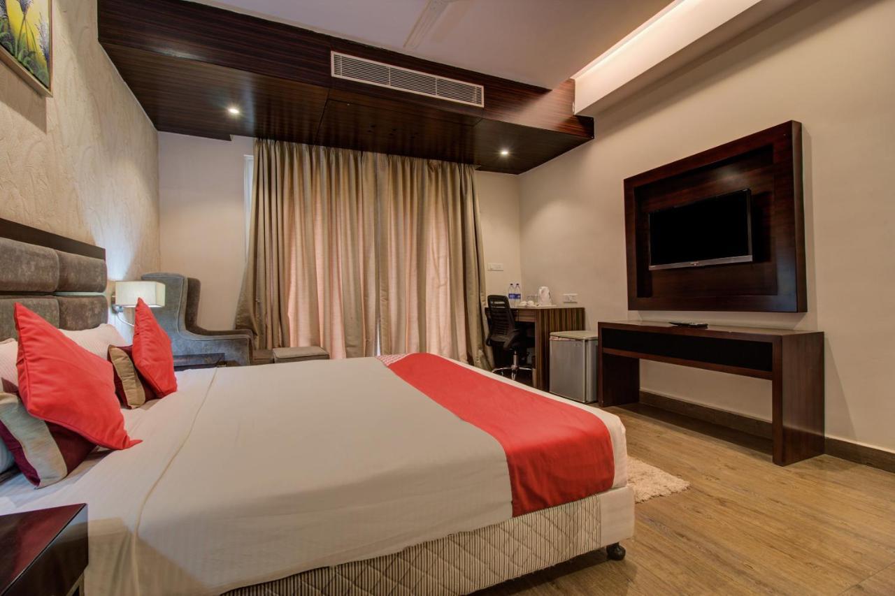 Oyo 3575 The Wave International Hotel Jamshedpur Exterior photo