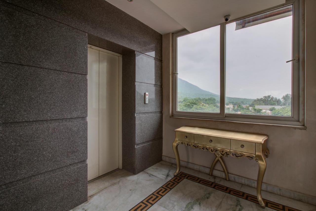 Oyo 3575 The Wave International Hotel Jamshedpur Exterior photo